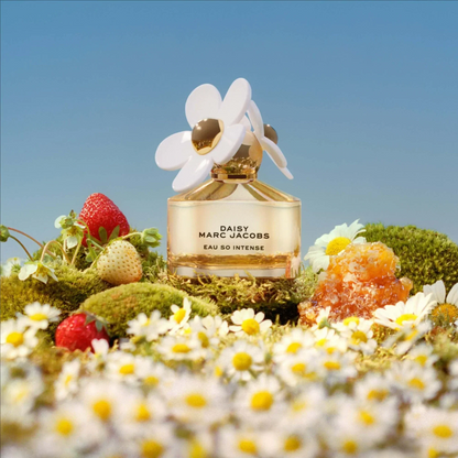 Marc Jacobs Daisy Eau So Intense women's floral fruity perfume bottle with strawberry, rose, and honey notes